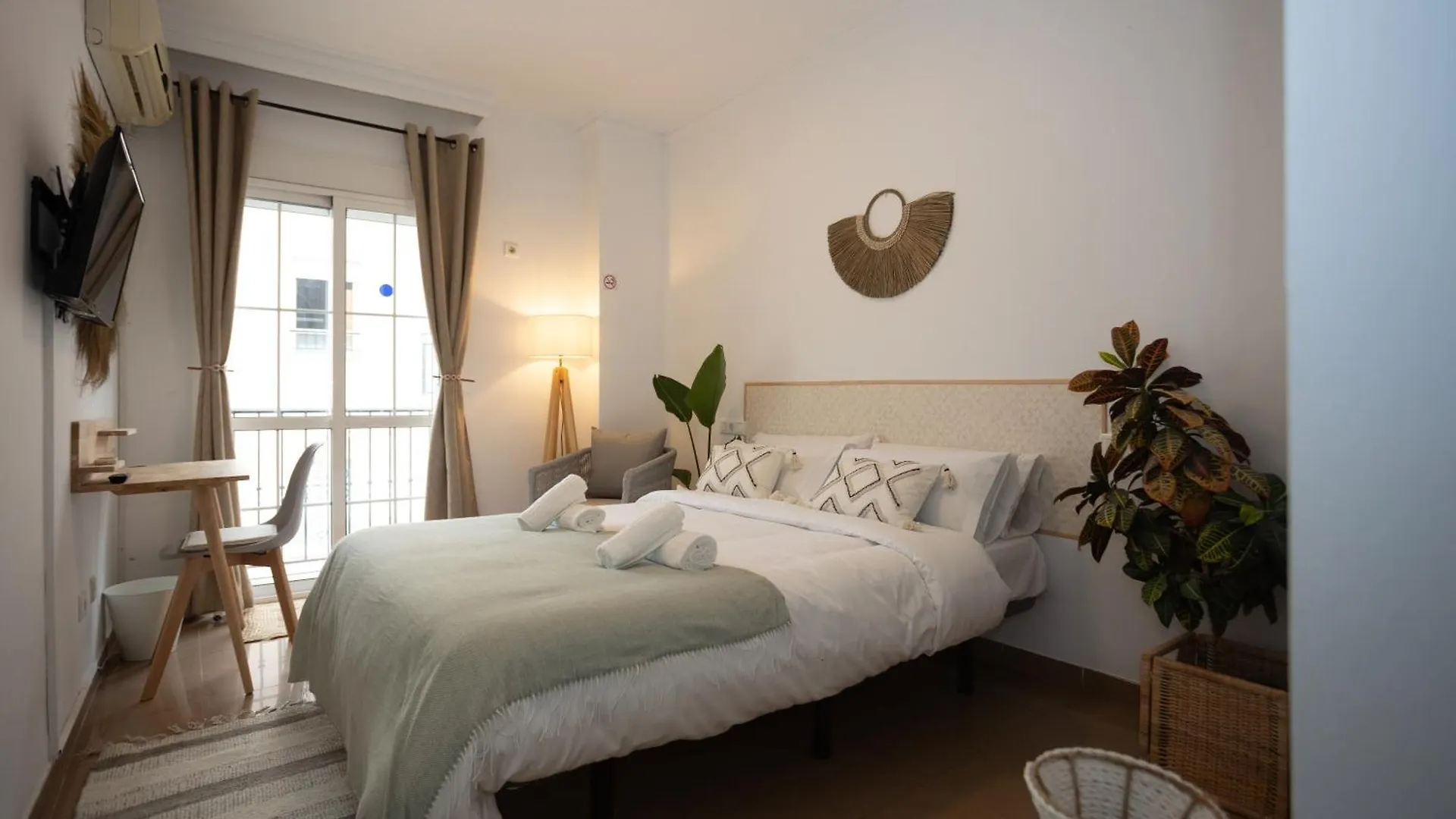 Naim Guest House Nerja 0*,  Spanien