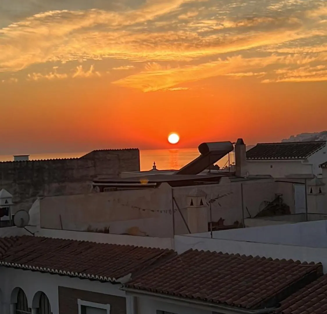 Naim Guest House נרחה ספרד