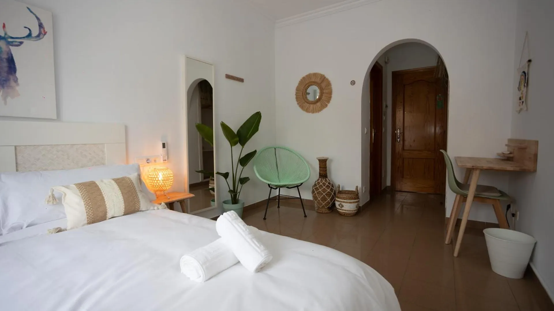 Naim Guest House נרחה 0*,