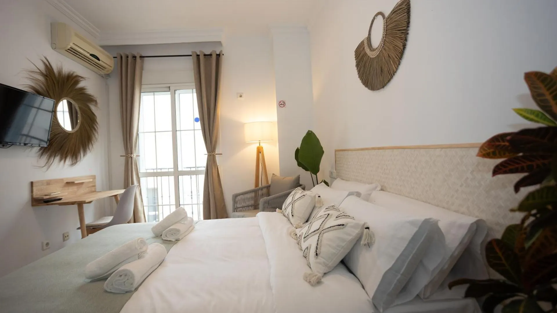 Naim Guest House נרחה