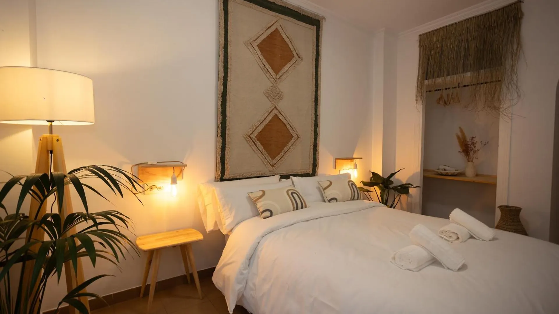 Naim Guest House נרחה