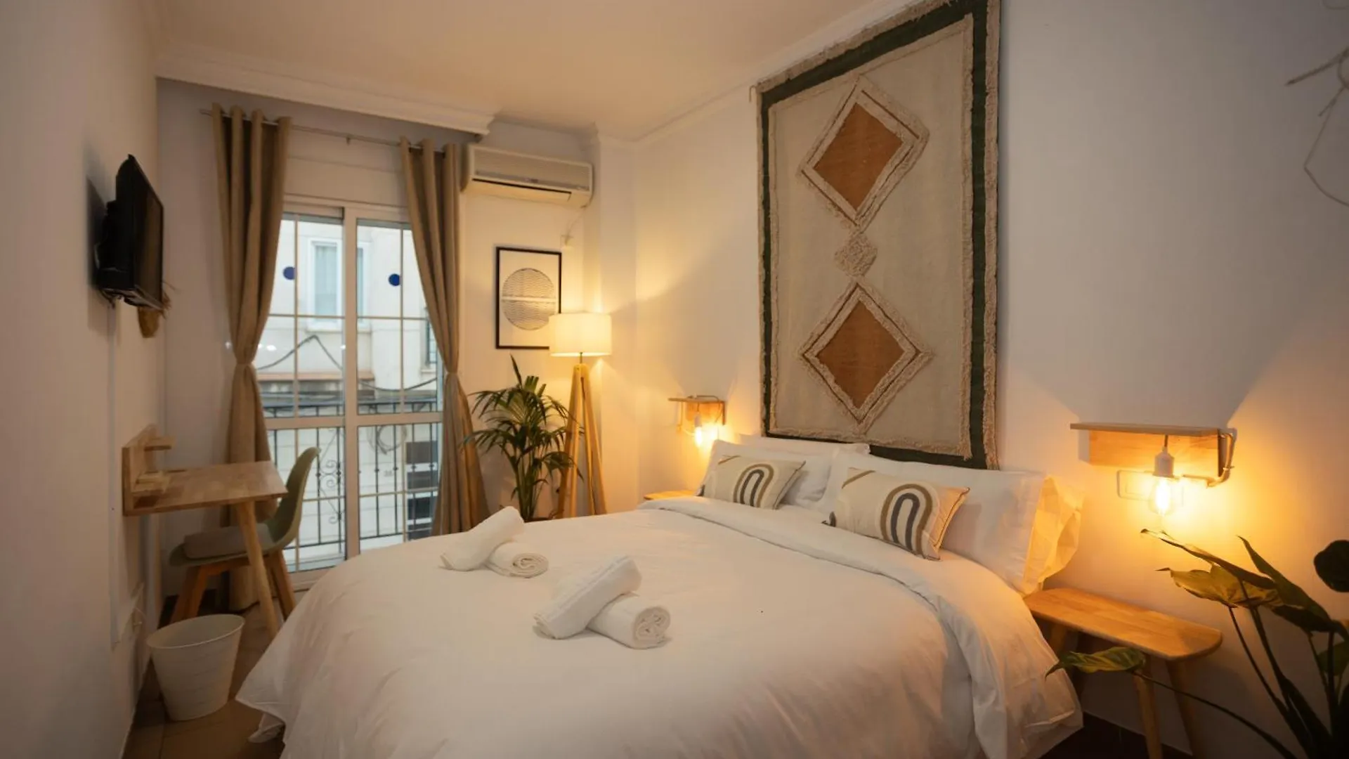 Naim Guest House נרחה
