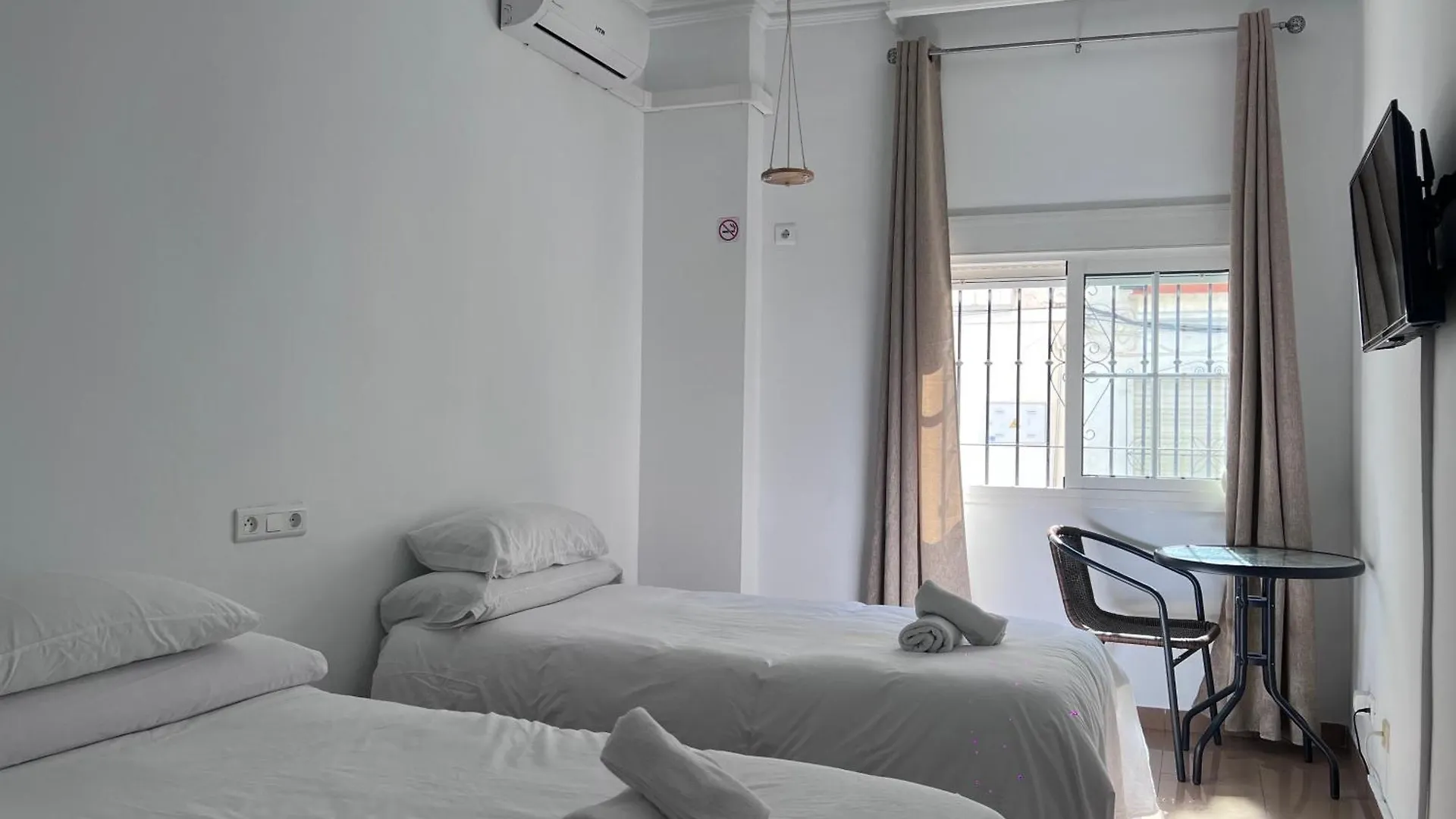 Naim Guest House נרחה