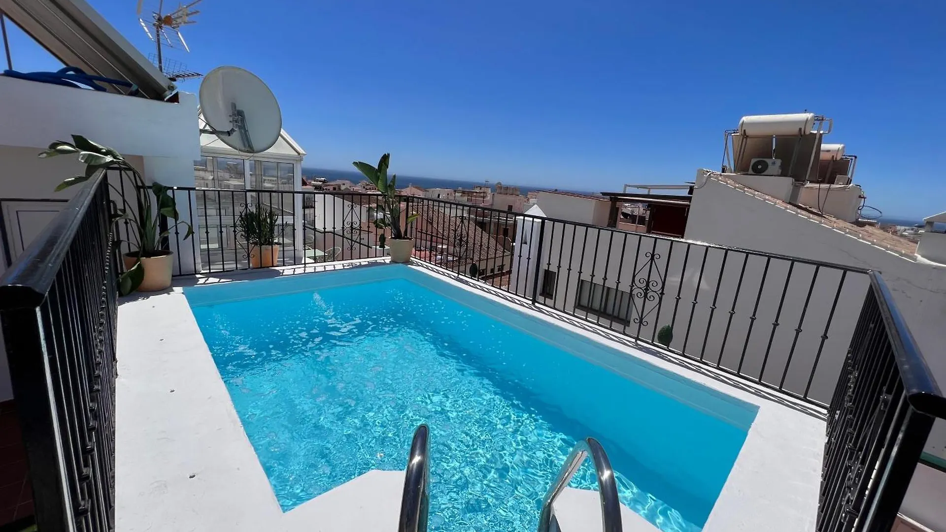 Naim Guest House נרחה
