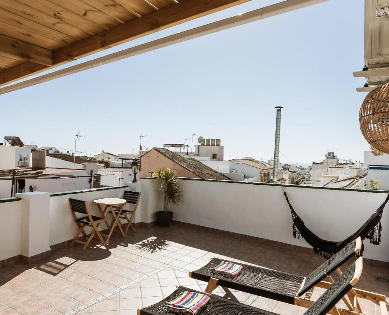 Naim Guest House נרחה