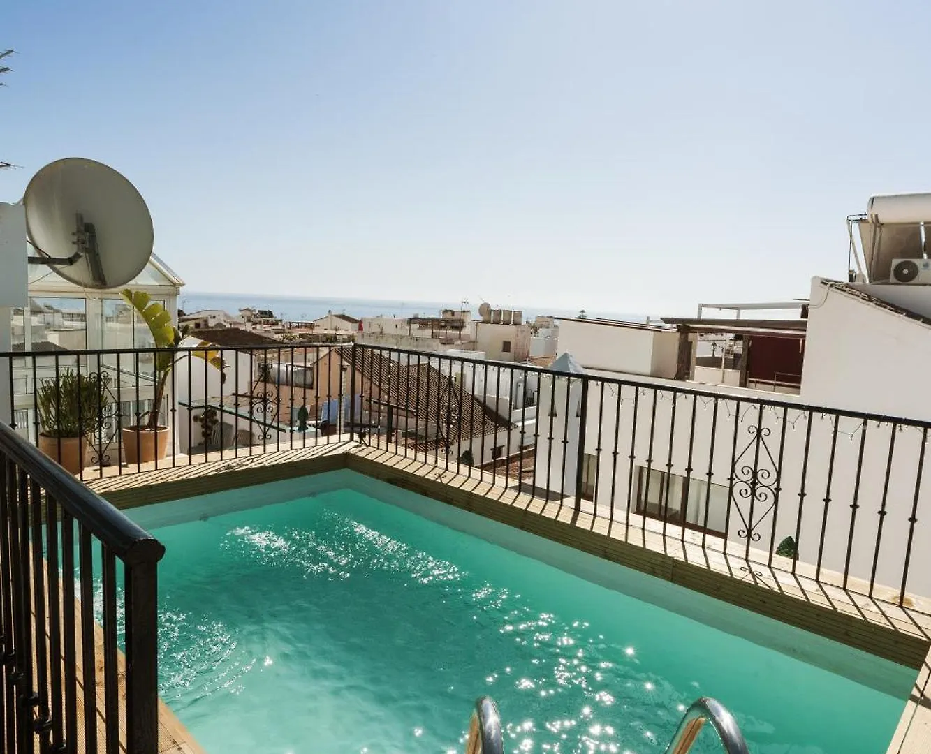 Naim Guest House נרחה